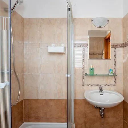 Apartament Csermak Lak *