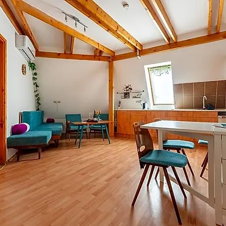 Apartament Csermak Lak *